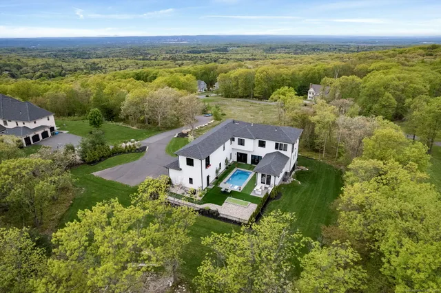 $3,690,000 | 509 Cedar Ridge Drive, Glastonbury, CT 06033