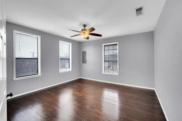 $275,000 | 620 East Elm Street, Hillsboro, TX 76645