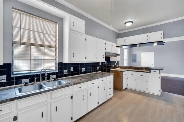 $275,000 | 620 East Elm Street, Hillsboro, TX 76645