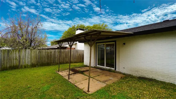 a view of an outdoor space and yard