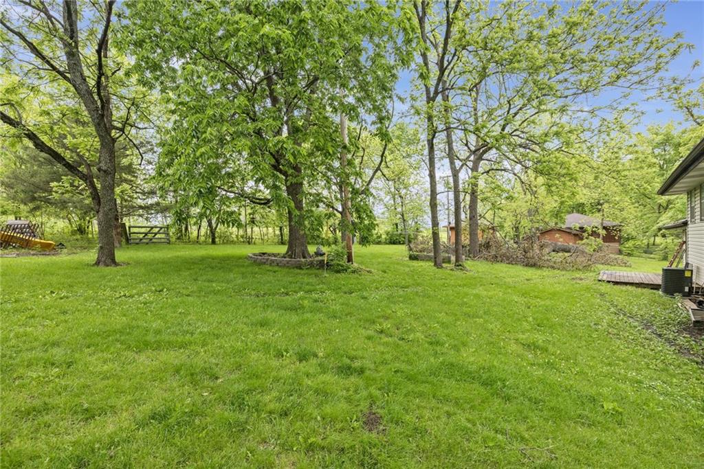 863 Kendall Road Peculiar, MO 64078 - Photo 6 of 29