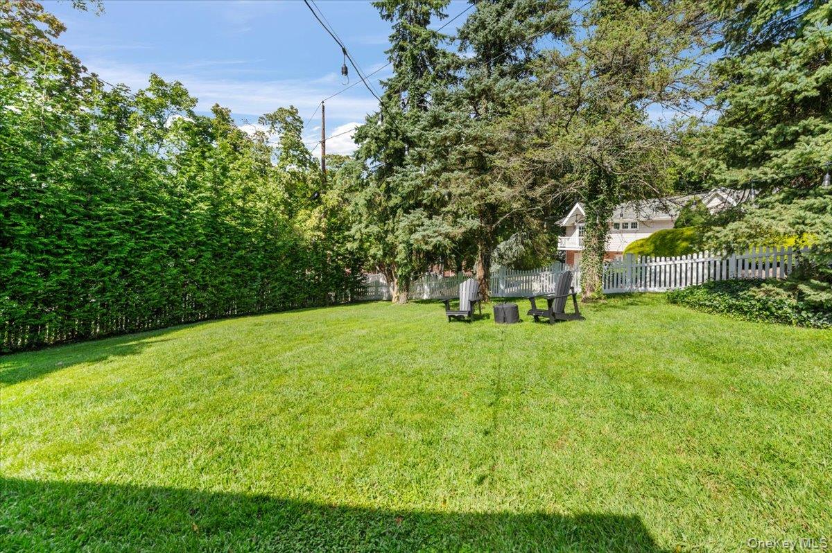 11 Portland Place Cold Spring Harbor, NY 11724 - Photo 29 of 36 Gallery Image 29