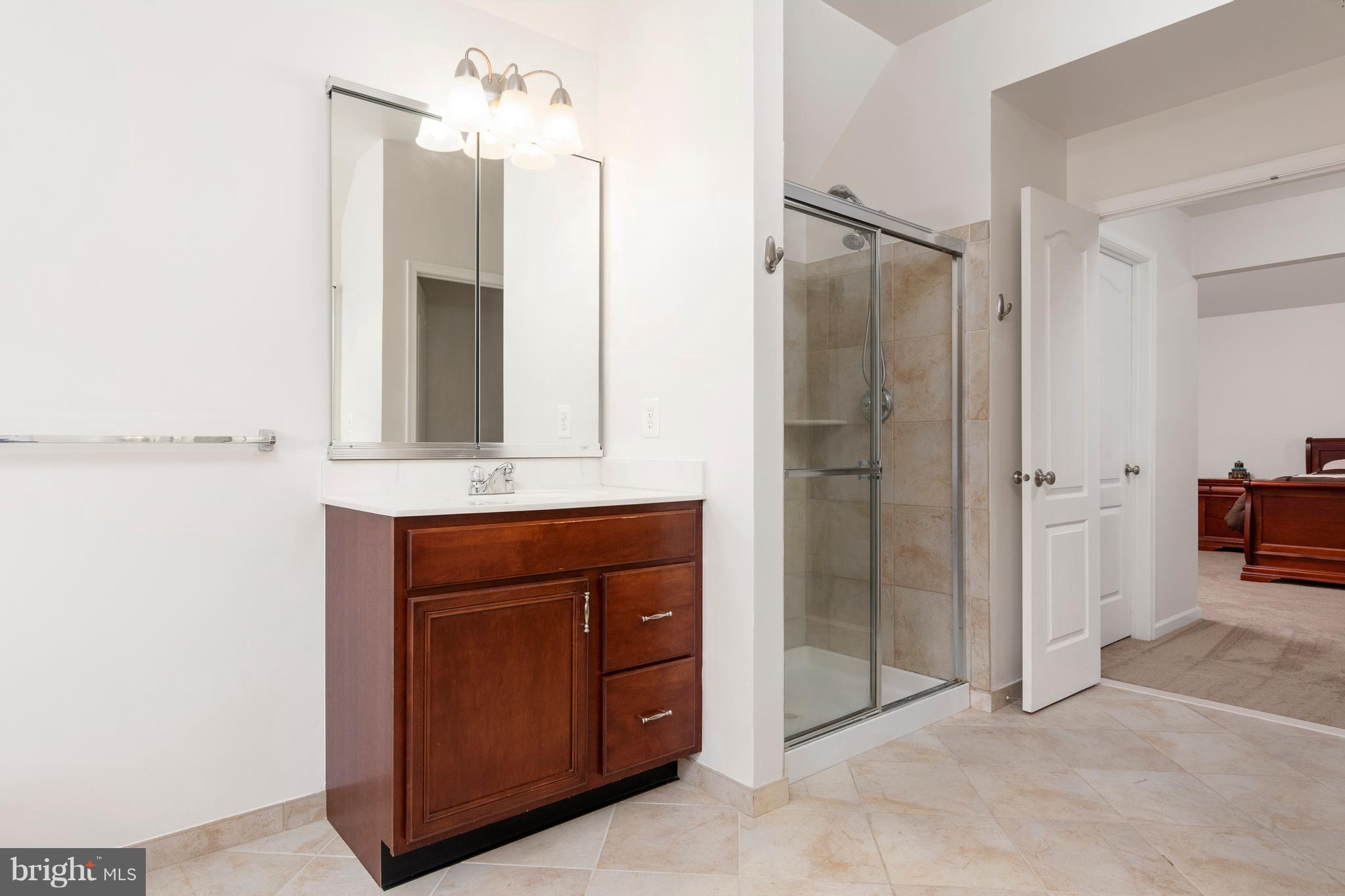 4100 Bridle Ridge Road Upper Marlboro, MD 20772 - Photo 17 of 30 Bath (Master)
