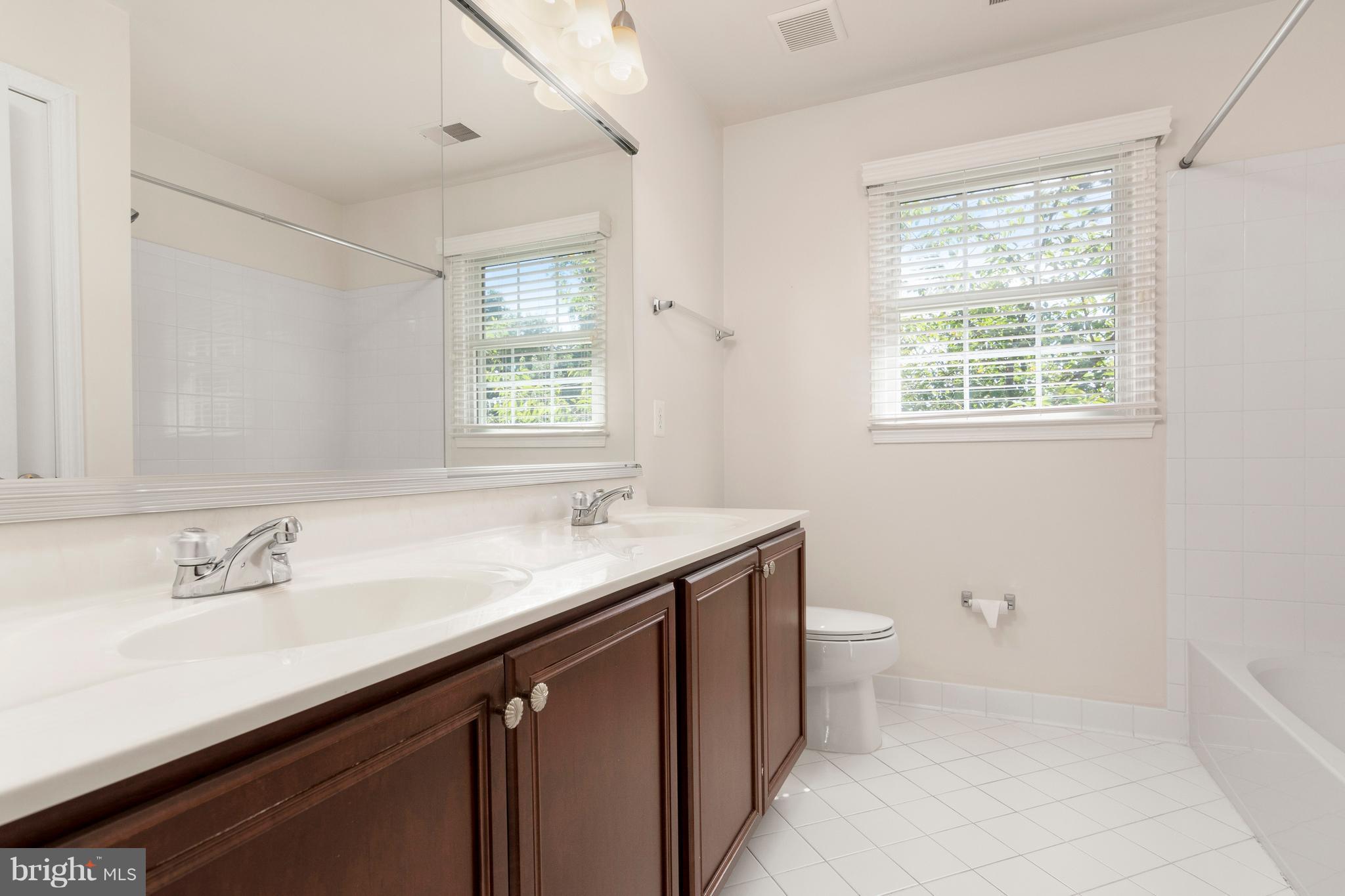 4100 Bridle Ridge Road Upper Marlboro, MD 20772 - Photo 23 of 30 Bath