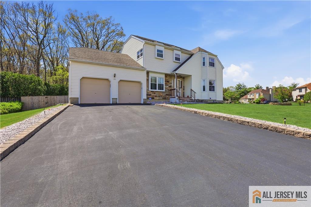 40 La Valencia Road Old Bridge, NJ 08857 - Photo 4 of 25 Gallery Image 4