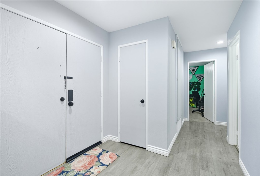 2450 Stow Street Simi Valley, CA 93063 - Photo 11 of 23