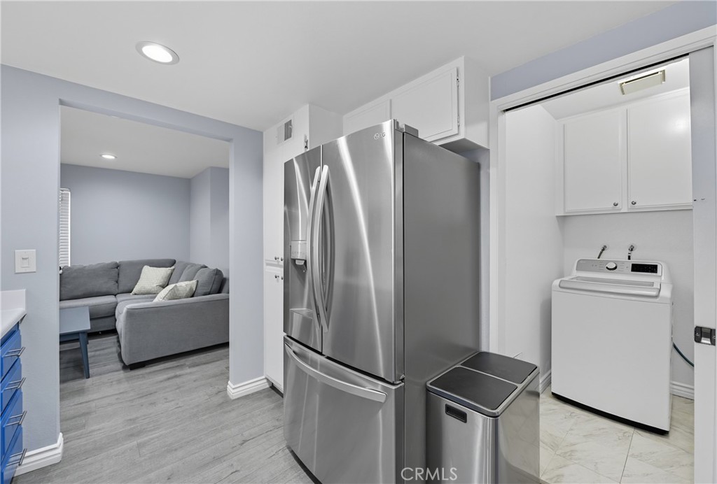 2450 Stow Street Simi Valley, CA 93063 - Photo 10 of 23