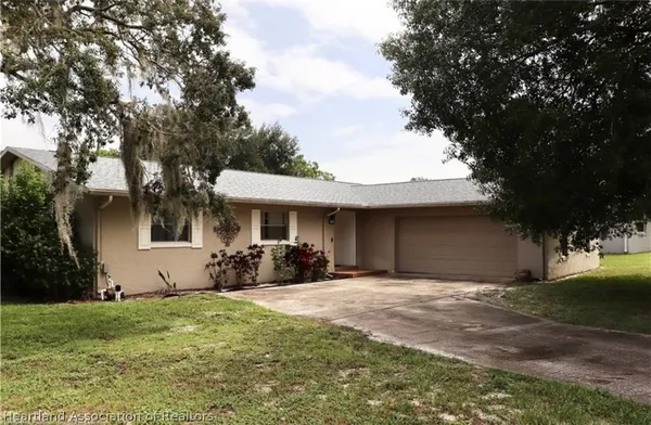 $1,975 | 34526 Sparkling Drive, Sebring, FL 33870
