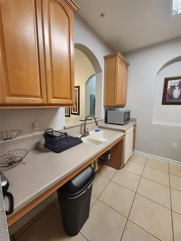 $2,100 | 4802 Cayview Avenue, Unit 102, Orlando, FL 32819