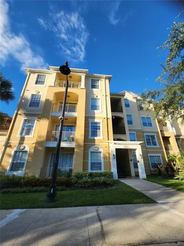 $2,100 | 4802 Cayview Avenue, Unit 102, Orlando, FL 32819