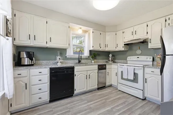 $250,000 | 3800 North Prather Road, Kansas City, MO 64116