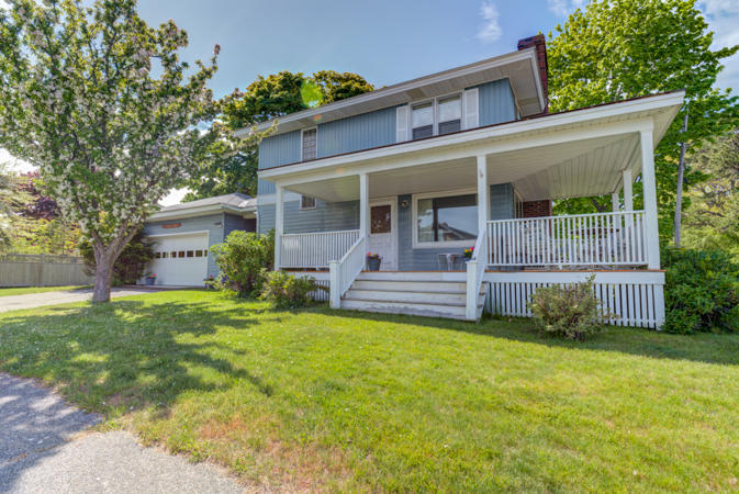 16 4th Street Biddeford Pool, ME 04006 - Photo 2 of 54 16 Fourth St Biddeford, ME pic#1