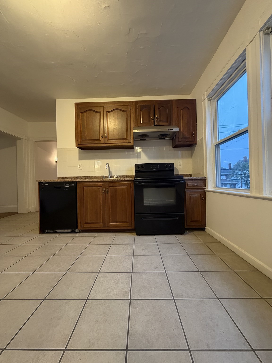 119 Billings Road Quincy, MA 02171 - Photo 9 of 28 Gallery Image 9