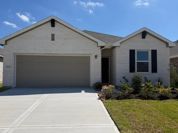 $2,600 | 8338 Bay Oaks Drive, Baytown, TX 77523