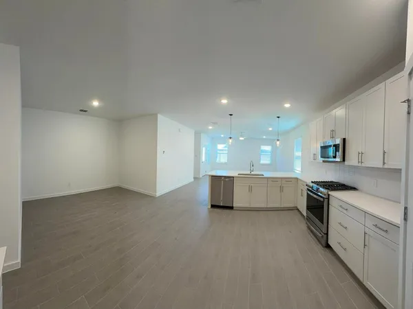 $2,600 | 8338 Bay Oaks Drive, Baytown, TX 77523