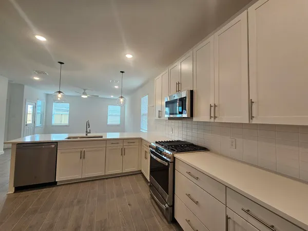 $2,600 | 8338 Bay Oaks Drive, Baytown, TX 77523