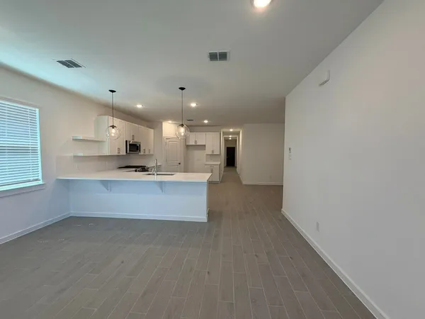 $2,600 | 8338 Bay Oaks Drive, Baytown, TX 77523