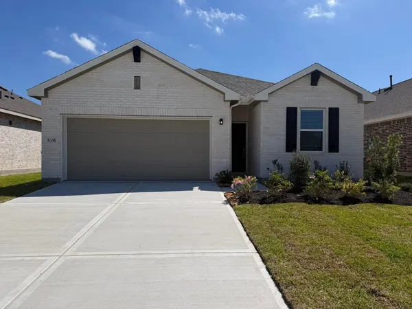 $2,600 | 8338 Bay Oaks Drive, Baytown, TX 77523