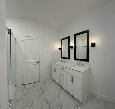 $2,600 | 8338 Bay Oaks Drive, Baytown, TX 77523