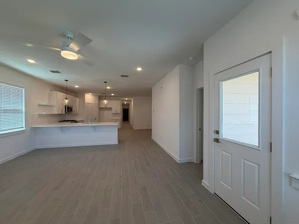 $2,600 | 8338 Bay Oaks Drive, Baytown, TX 77523