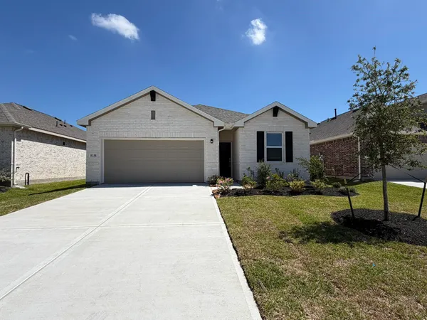 $2,600 | 8338 Bay Oaks Drive, Baytown, TX 77523