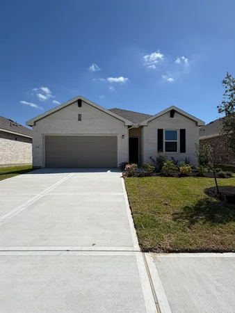 $2,600 | 8338 Bay Oaks Drive, Baytown, TX 77523