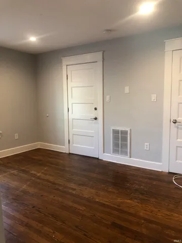 $2,200 | 729 East Hunter Avenue, Unit 3, Bloomington, IN 47401