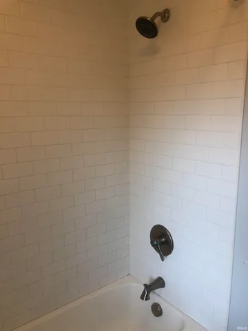 $2,200 | 729 East Hunter Avenue, Unit 3, Bloomington, IN 47401