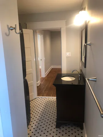 $2,200 | 729 East Hunter Avenue, Unit 3, Bloomington, IN 47401