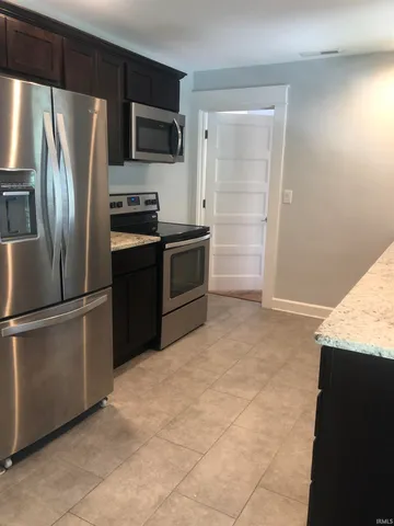 $2,200 | 729 East Hunter Avenue, Unit 3, Bloomington, IN 47401