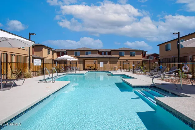 $2,080 | 677 East Commonwealth Place, Unit 3, Chandler, AZ 85225