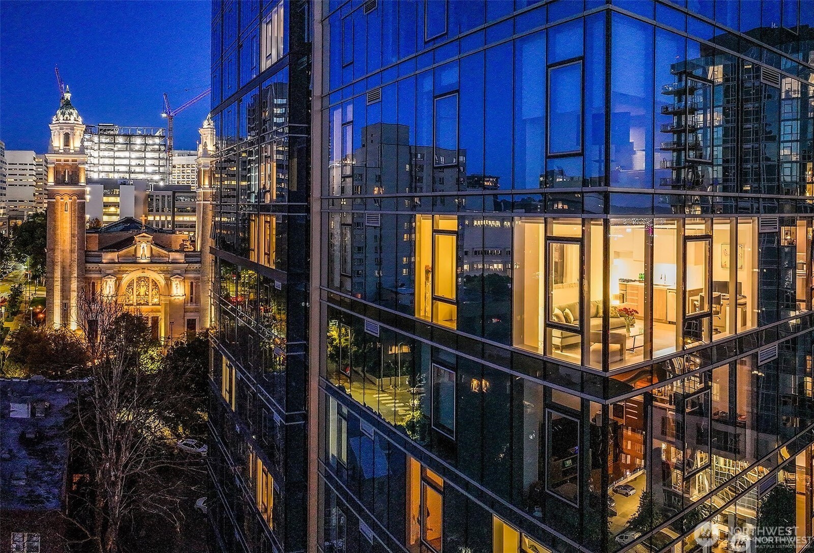 800 Columbia Street, Unit 1801 Seattle, WA 98104 - Photo 21 of 40