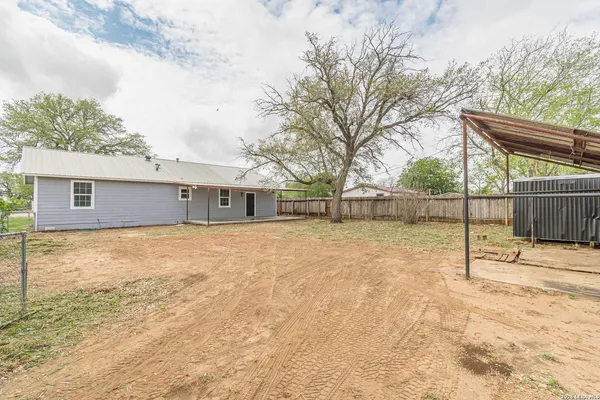 $264,900 | 1315 Olive Street, Jourdanton, TX 78026
