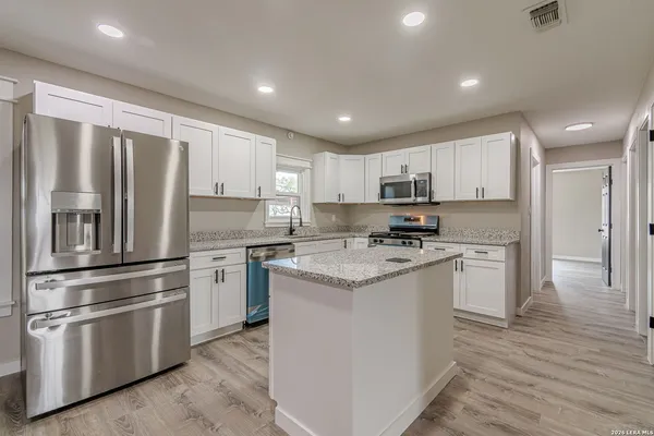 $264,900 | 1315 Olive Street, Jourdanton, TX 78026