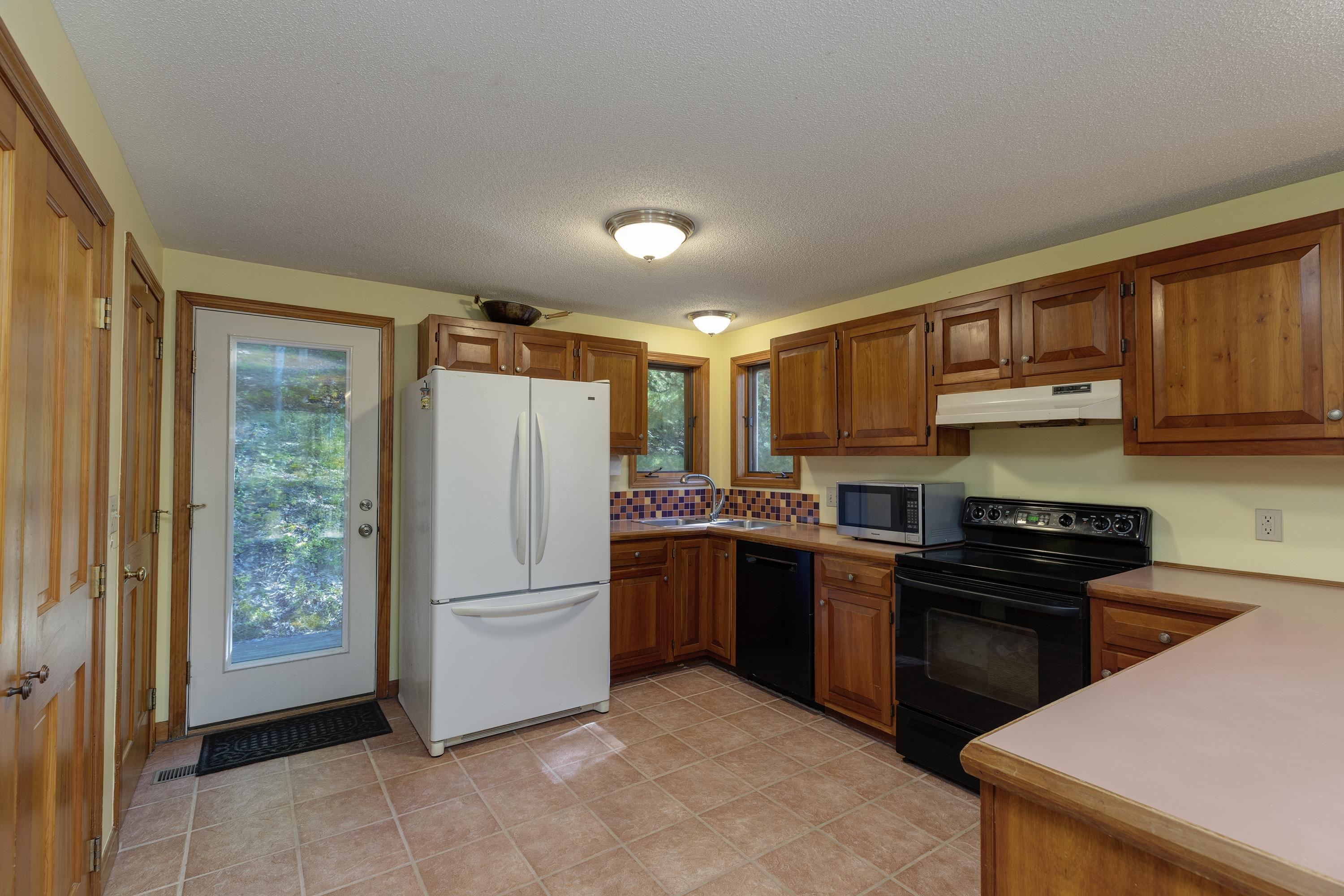 8 Old County Road Plainfield, NH 03781 - Photo 4 of 24