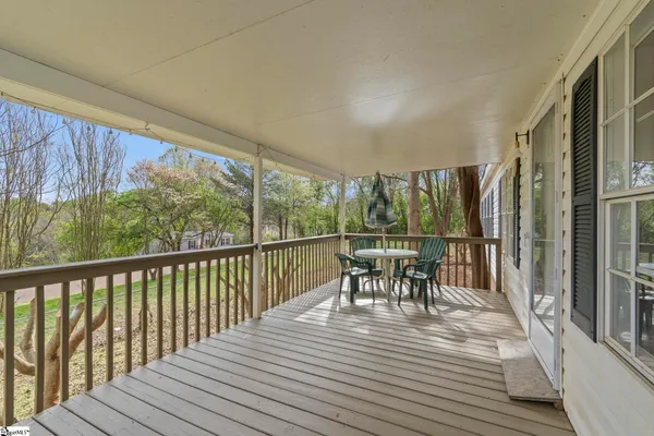 $245,000 | 314 Green Oak Drive, Wellford, SC 29385