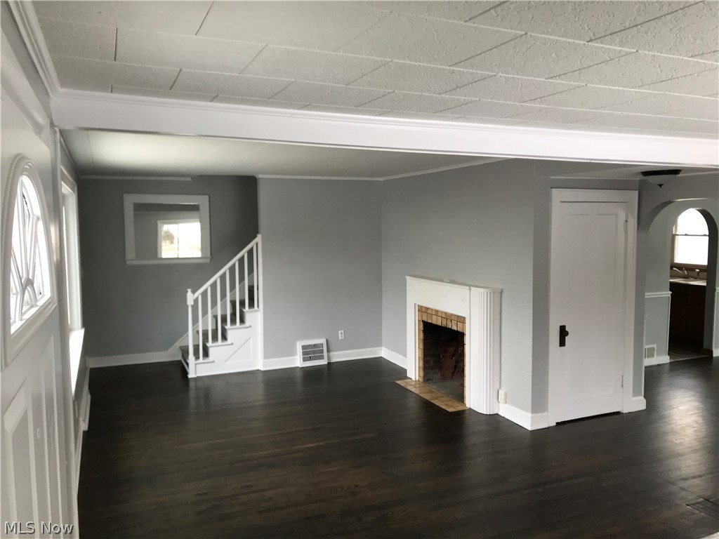 1345 Crescent Road Southwest Canton, OH 44710 - Photo 3 of 12 Gallery Image 3