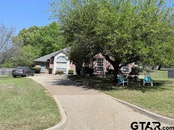 $325,000 | 11360 Woodwind Court, Flint, TX 75762