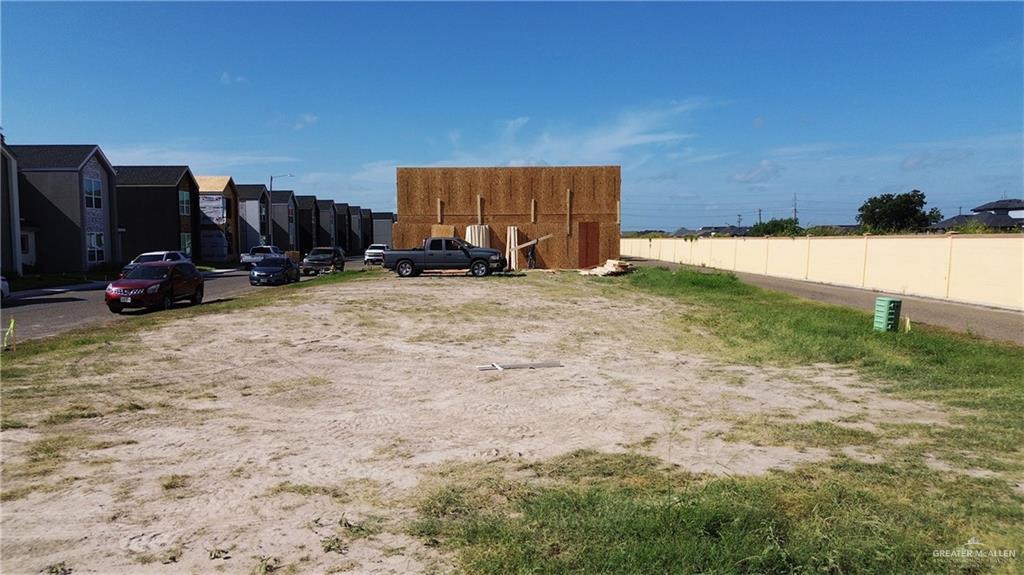 5409 North Crown Point Pharr, TX 78577 - Photo 8 of 16 a view of a backyard
