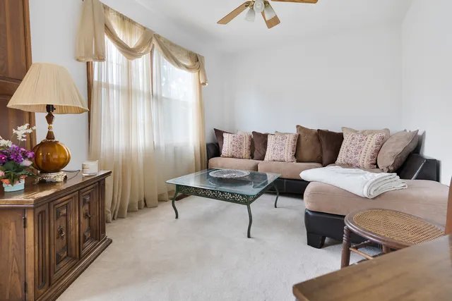 $649,000 | 1525 Sandburg Drive, Schaumburg, IL 60173