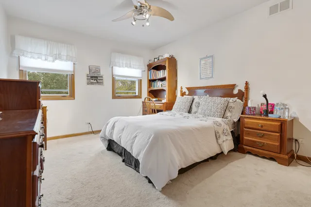 $649,000 | 1525 Sandburg Drive, Schaumburg, IL 60173