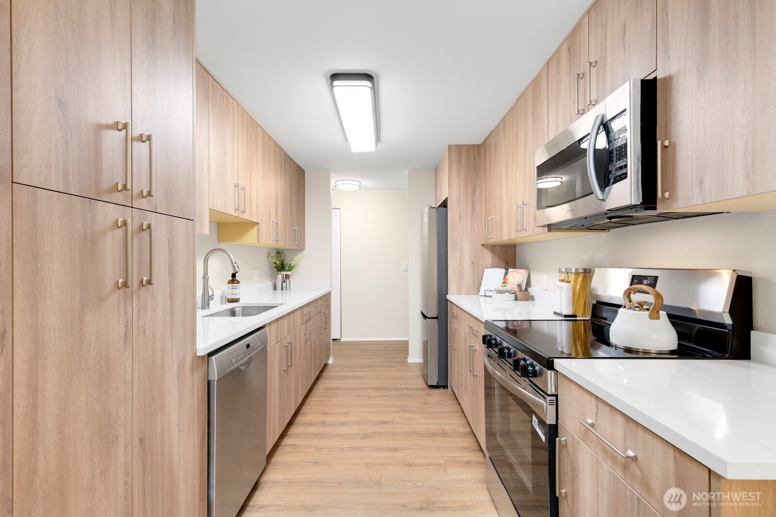 150 Northeast 95th Street, Unit 302 Seattle, WA 98115 - Photo 10 of 28