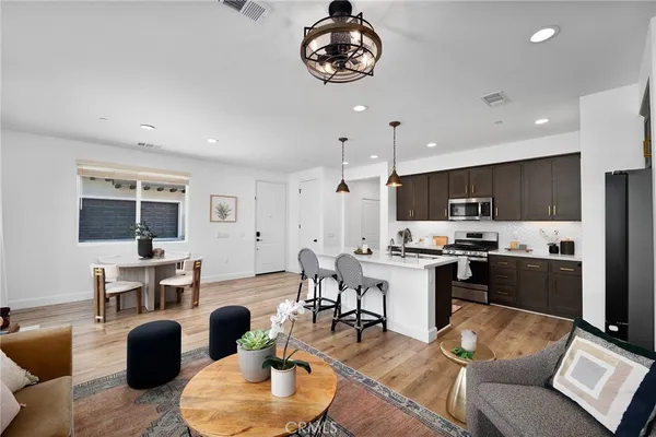 $3,850 | 39438 Corvina Lane, Temecula, CA 92591