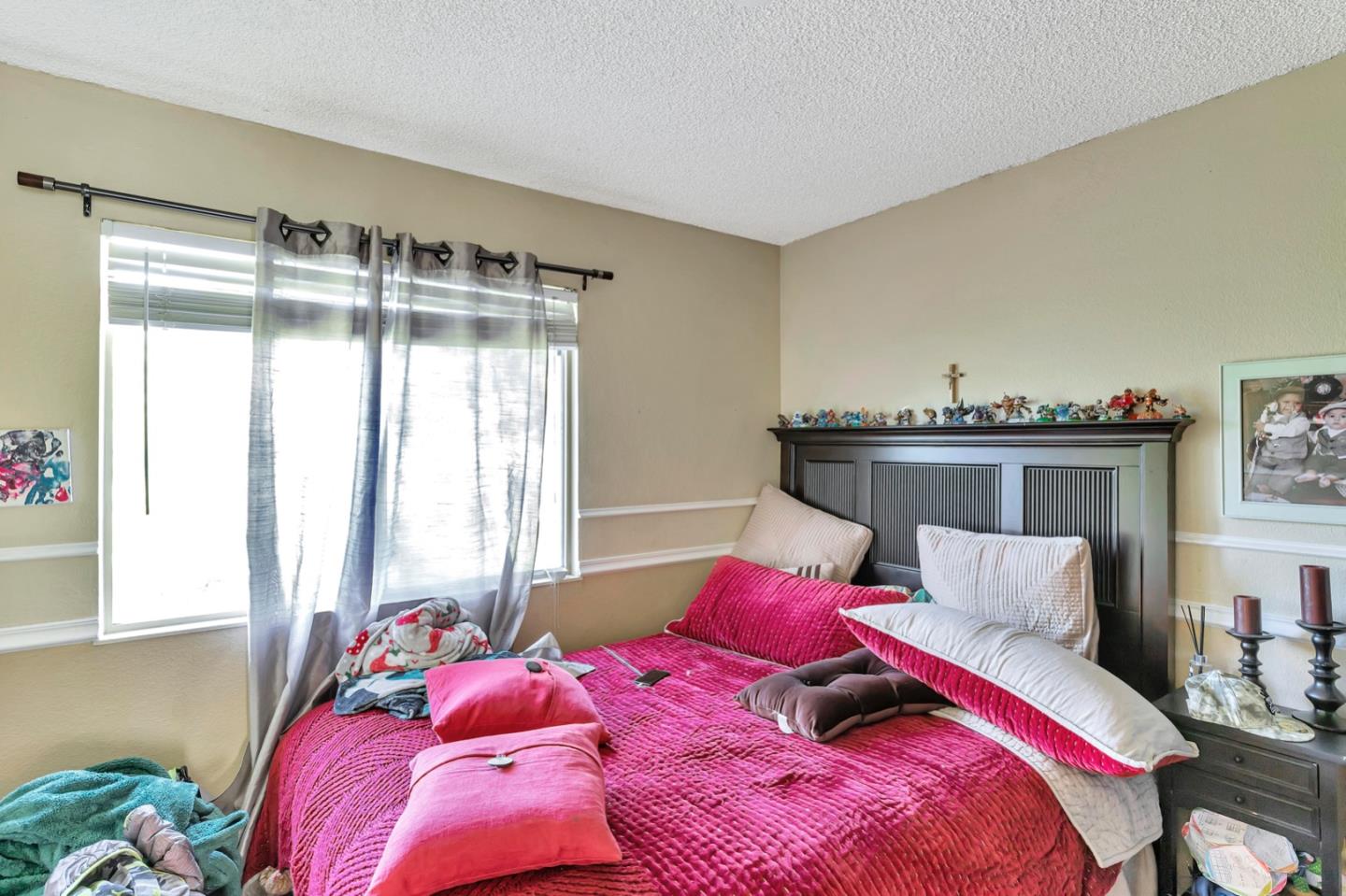 7400 Filice Drive Gilroy, CA 95020 - Photo 15 of 25 a bed room with a bed and a window