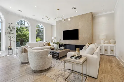 $4,495,000 | 608 Little John Lane, Houston, TX 77024