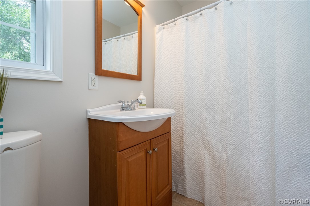 114 Tudor Road Colonial Heights, VA 23834 - Photo 16 of 42