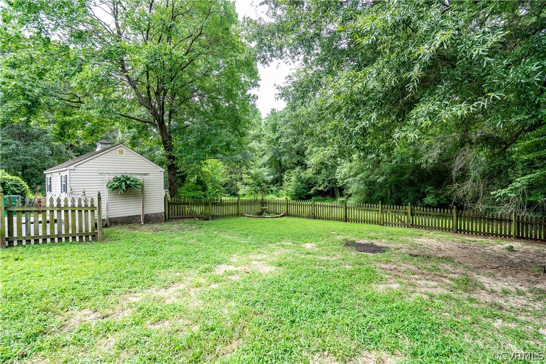114 Tudor Road Colonial Heights, VA 23834 - Photo 40 of 42