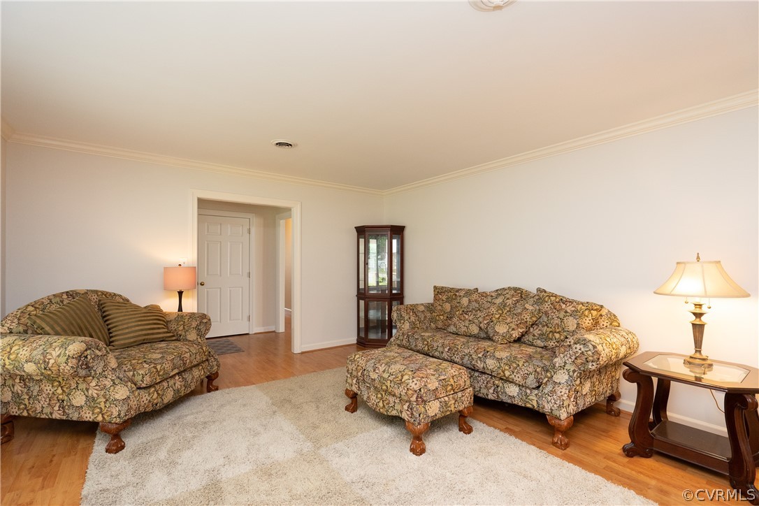 114 Tudor Road Colonial Heights, VA 23834 - Photo 4 of 42