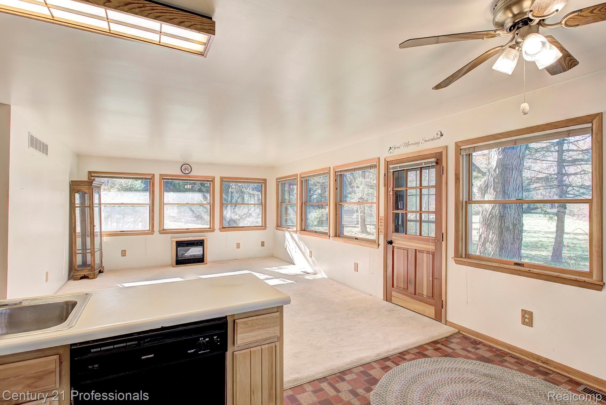 5252 Pleasant Lake Road Howell, MI 48843 - Photo 25 of 41 In-law suite Kitchen