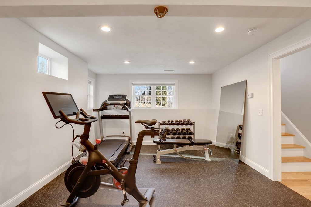 15 Barnstable Road Worcester, MA 01605 - Photo 23 of 31 Gallery Image 23